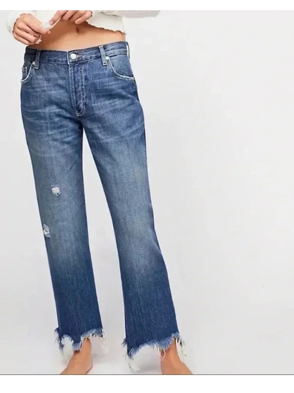 We The Free Maggie Mid Rise Raw Hem Distressed Straight Leg Jeans Size 29